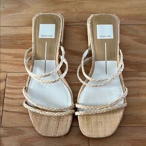 Dolce Vita Women's Tan raffia Sandals